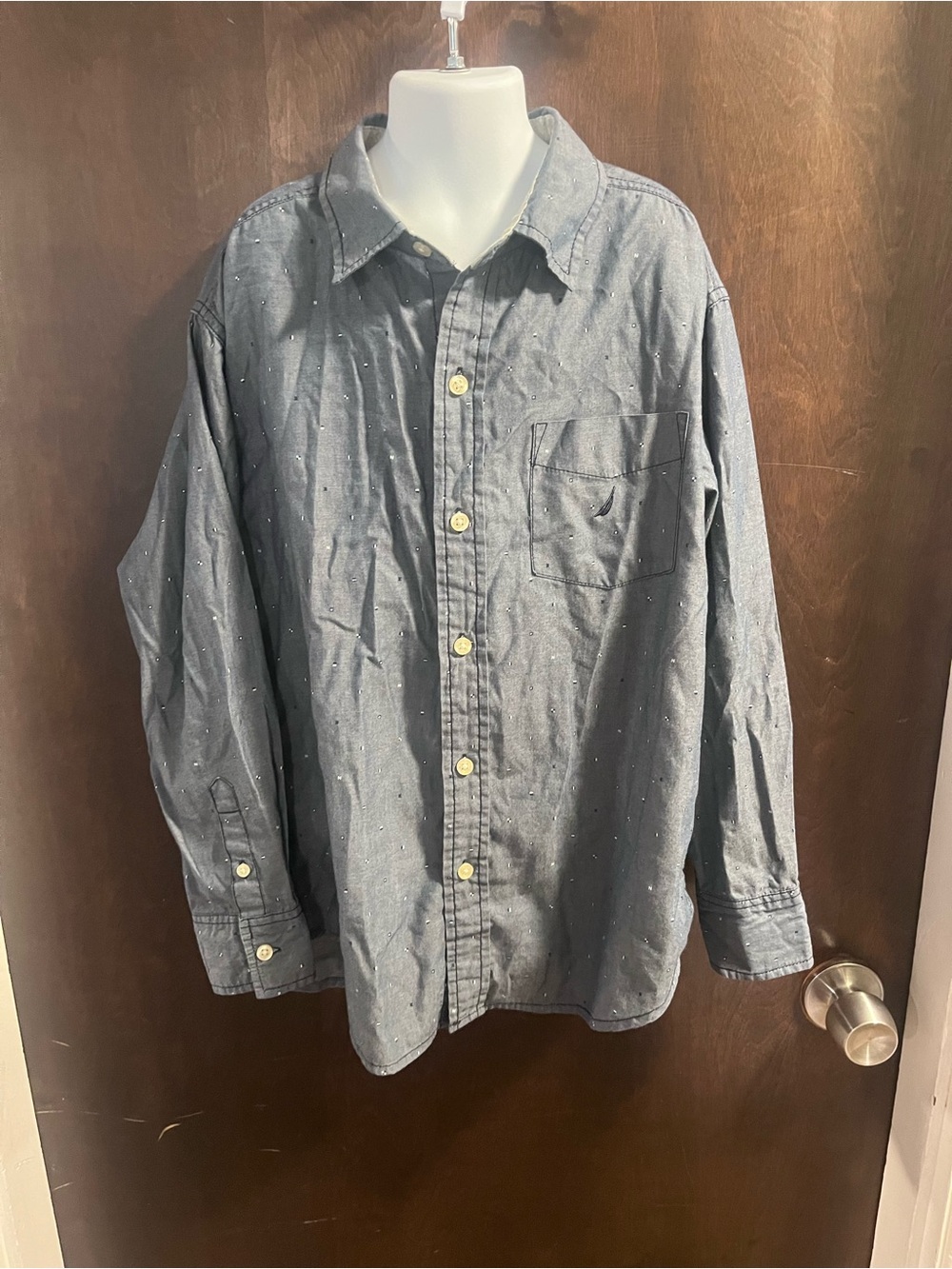 Nautica Youth Boys Long Sleeve Button Down Shirt Size medium (10/12)